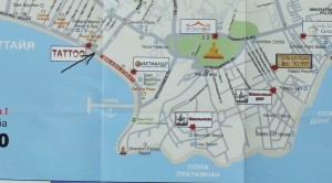 Поесть жареных кузнечиков в Паттайе, Таиланд Поесть жареных кузнечиков в Паттайе, Таиланд