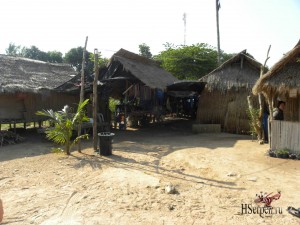 Деревня длинношеих (деревня народности карены) вблизи Паттайи