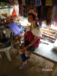 Деревня длинношеих (деревня народности карены) вблизи Паттайи