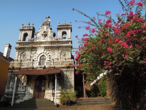 Чем заняться на зимовке в Гоа: о пище духовной и не только Чем заняться на зимовке в Гоа: о пище духовной и не только