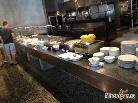 Еда в отеле Hard Rock Hotel Pattaya 4*, Паттайя, Таиланд