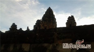 Храм Байон, Ангкор, провинция Сиемреап, Камбоджа Храм Байон, Ангкор, провинция Сиемреап, Камбоджа