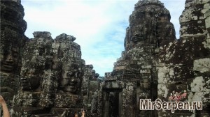 Храм Байон, Ангкор, провинция Сиемреап, Камбоджа Храм Байон, Ангкор, провинция Сиемреап, Камбоджа