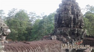 Храм Байон, Ангкор, провинция Сиемреап, Камбоджа Храм Байон, Ангкор, провинция Сиемреап, Камбоджа
