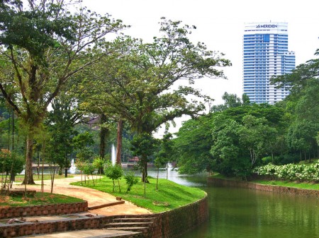 Путешествие по достопримечательностям Куала-Лумпура Путешествие по достопримечательностям Куала-Лумпура