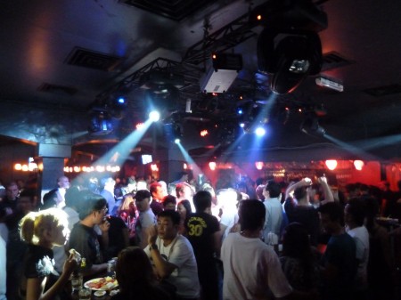 Ночная жизнь в Хошимине Ночная жизнь в Хошимине