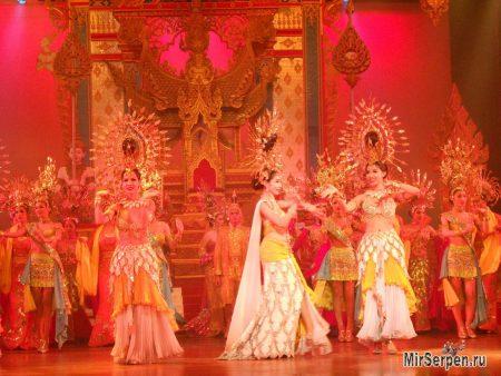 Шоу трансвеститов в Таиланде Шоу трансвеститов в Таиланде