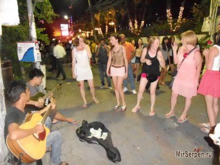 Развлечения вечерней Паттайи Развлечения вечерней Паттайи