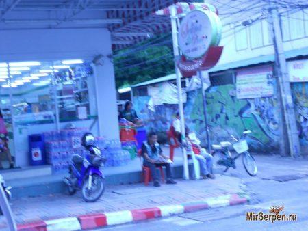 Транспорт в Паттайе: мотобайкеры