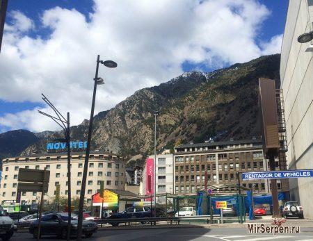 Andorra la Vella - столица княжества Андорра Andorra la Vella - столица княжества Андорра