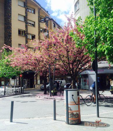 Andorra la Vella - столица княжества Андорра Andorra la Vella - столица княжества Андорра