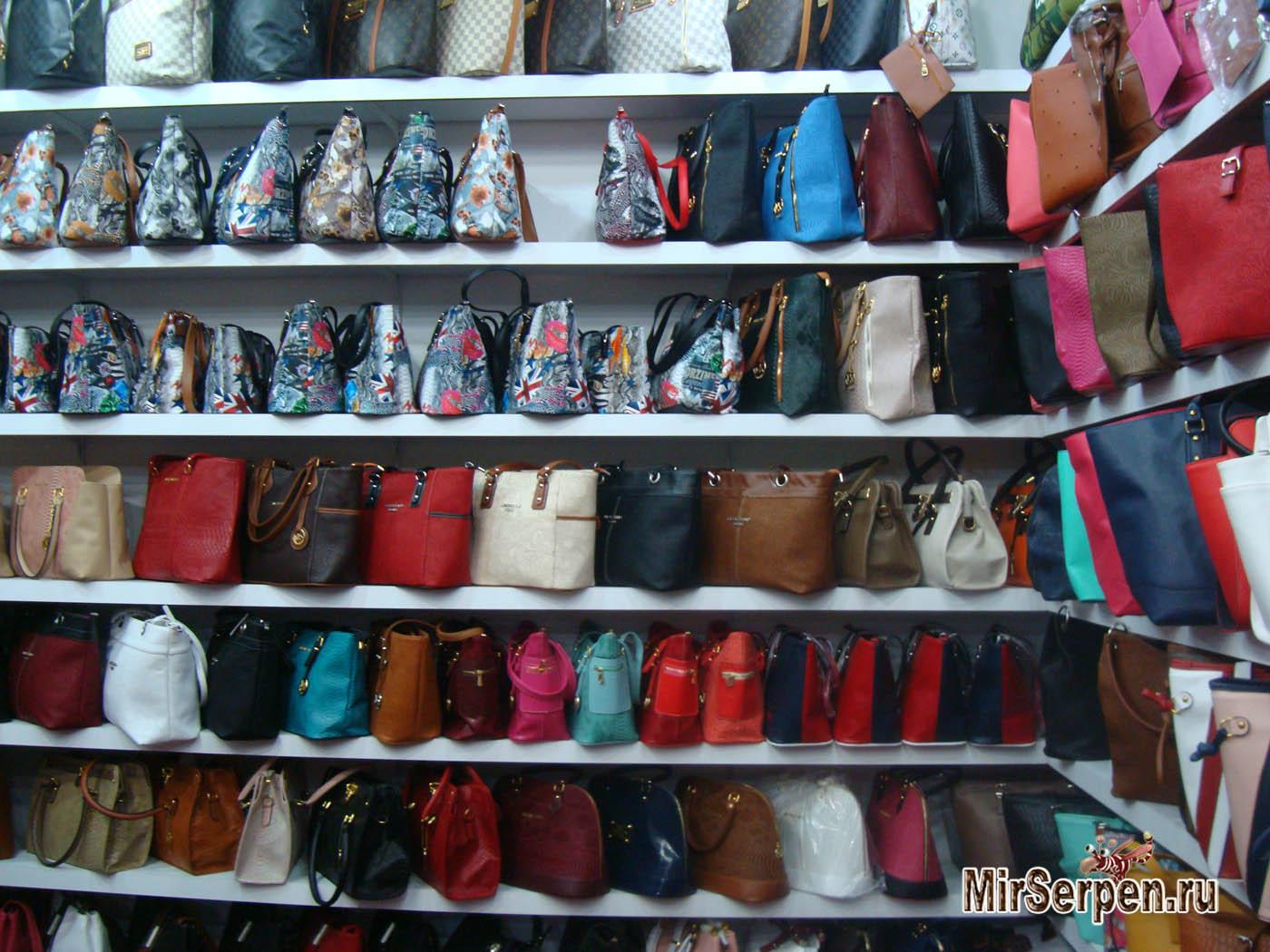 Заказать из турции в россию. Обувь из Туниса. Кожаные изделия Тунис. Кожа из Туниса. Одежда турецкая обувь.