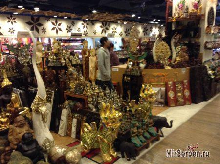 Рынок сувениров Asian Bazaar в торговом комплексе Central Festival, Паттайя Рынок сувениров Asian Bazaar в торговом комплексе Central Festival, Паттайя