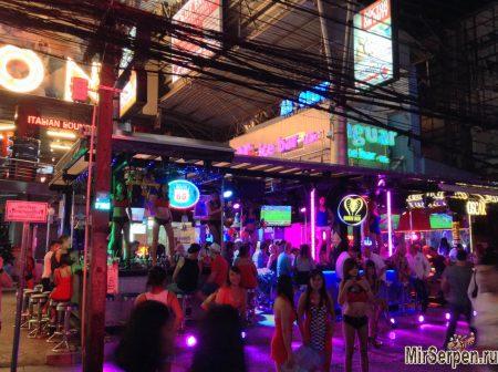 О причинах ревности девчонок из гоу-гоу баров