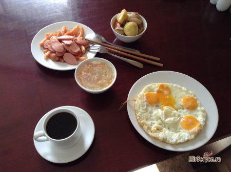 Еда в отеле VietSky 2*, Нячанг, Вьетнам Еда в отеле VietSky 2*, Нячанг, Вьетнам