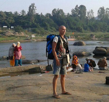 Автостопом до Хампи