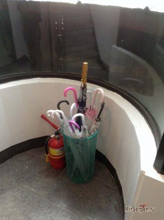 Правильное обращение с зонтиком в Южной Корее Правильное обращение с зонтиком в Южной Корее