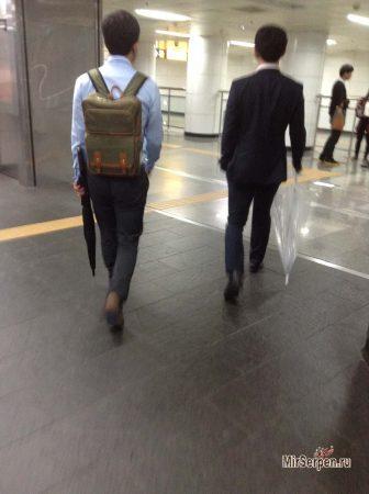 Правильное обращение с зонтиком в Южной Корее Правильное обращение с зонтиком в Южной Корее