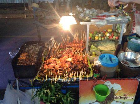 Тайцы и мировоззрение, еда и отравления