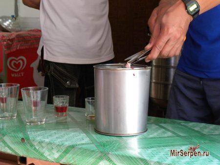 Выпить кровь змеи в Таиланде