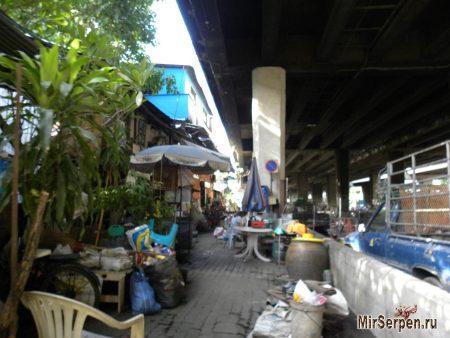 Нетуристический Бангкок: жизнь под хайвеем