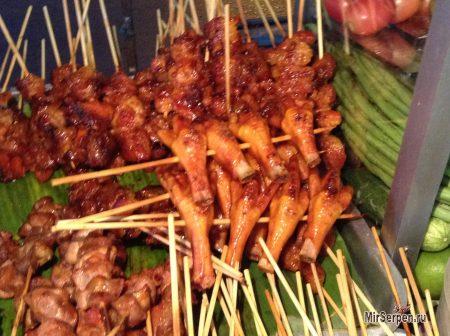 Тайский стритфут: куриные лапки Тайский стритфут: куриные лапки