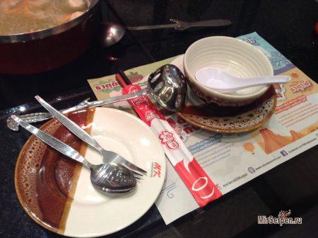 Поведение за столом в Таиланде Поведение за столом в Таиланде